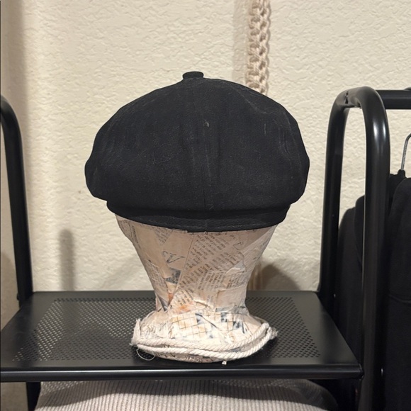 Black Cabby Hat - Picture 3 of 6